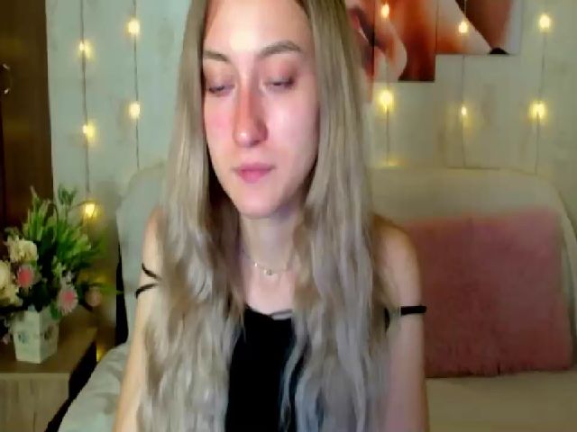 Live sex webcam photo for LinaRum__ #269402597