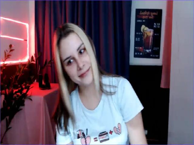 Live sex webcam photo for PolliMilk #269405703