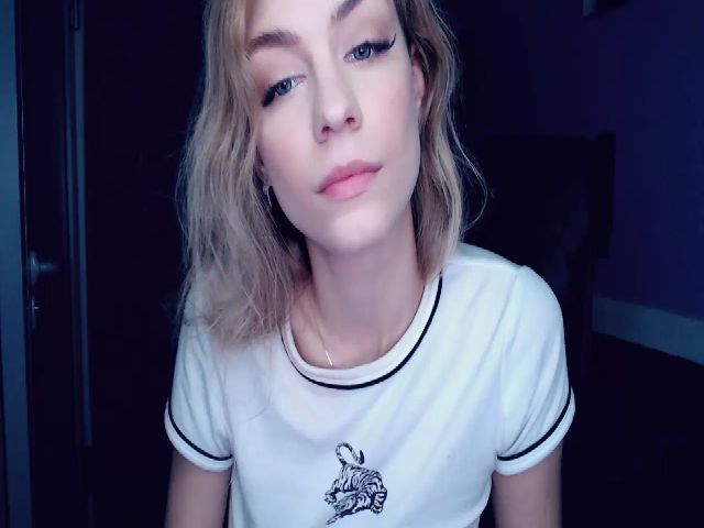 Live sex webcam photo for VanillaJenny #269403185