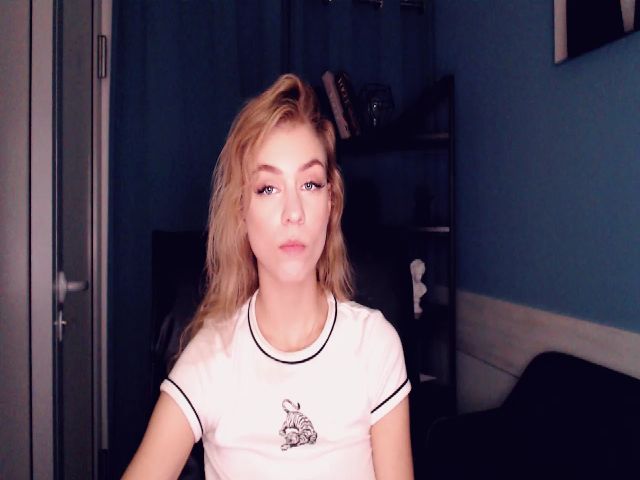 Live sex webcam photo for VanillaJenny #269406781