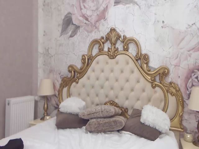 Live sex webcam photo for JessieJace #269397692