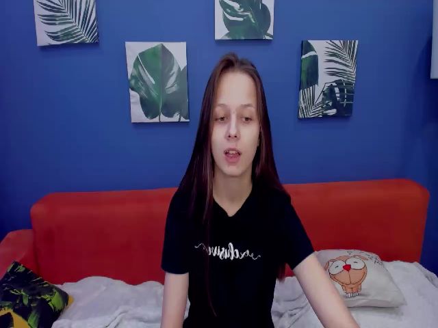 Live sex webcam photo for LianaWild #269404874