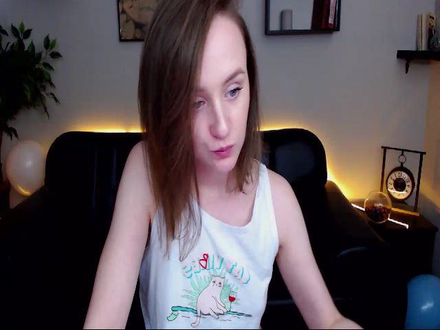 Live sex webcam photo for KateGreen #269406031