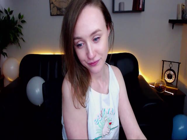 Live sex webcam photo for KateGreen #269408706