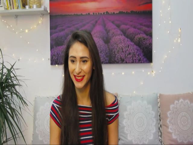 Live sex webcam photo for MaraW #269409415