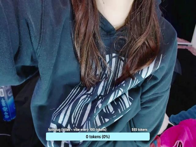 Live sex webcam photo for moonlitfox #269399939