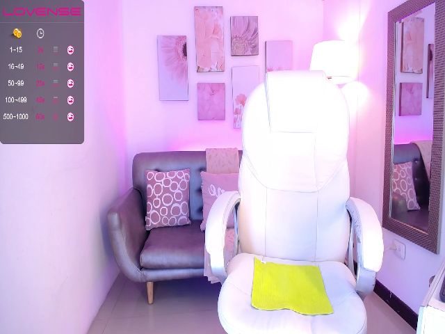 Live sex webcam photo for AiriKim #269416539
