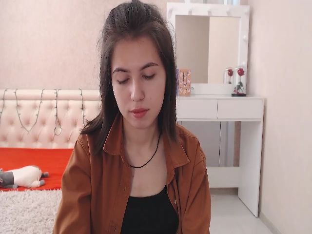 Live sex webcam photo for YourrAngell #269402702