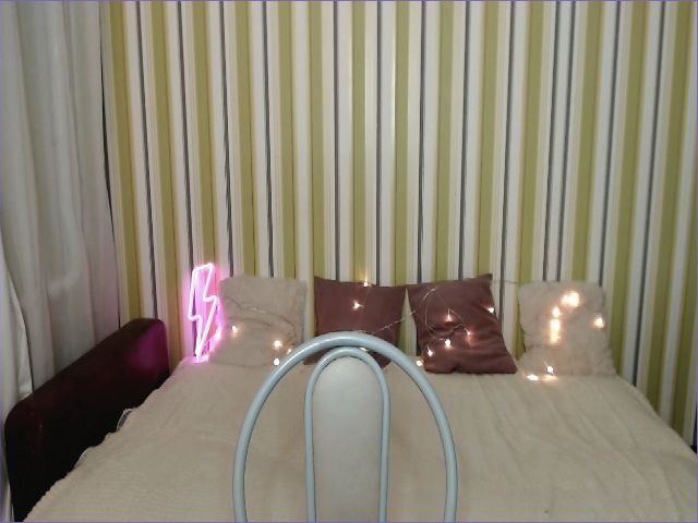 Live sex webcam photo for Aidra__Foxxx #269415681