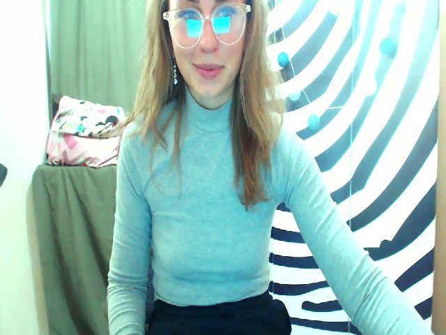 Live sex webcam photo for HeartGirl #269407288