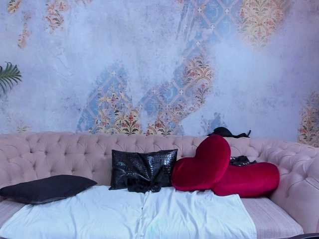 Live sex webcam photo for sinwithme #269403559