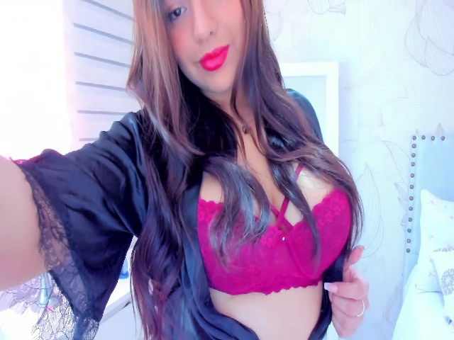 Live sex webcam photo for Gaby_T #269401178