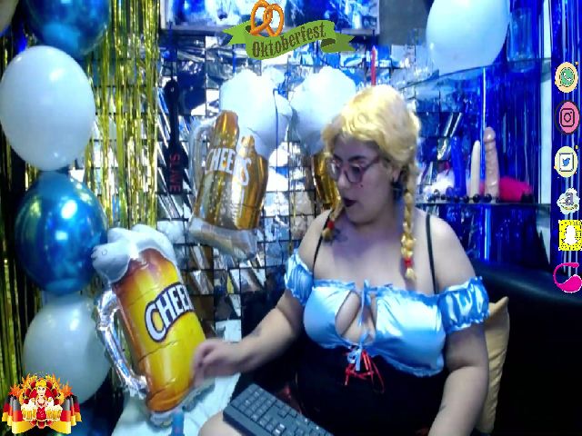 Live sex webcam photo for lilith_heavy #269401813