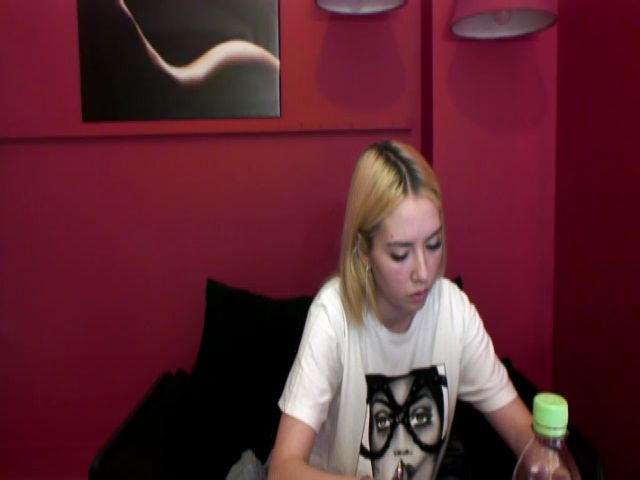 Live sex webcam photo for DariaDash #269409151