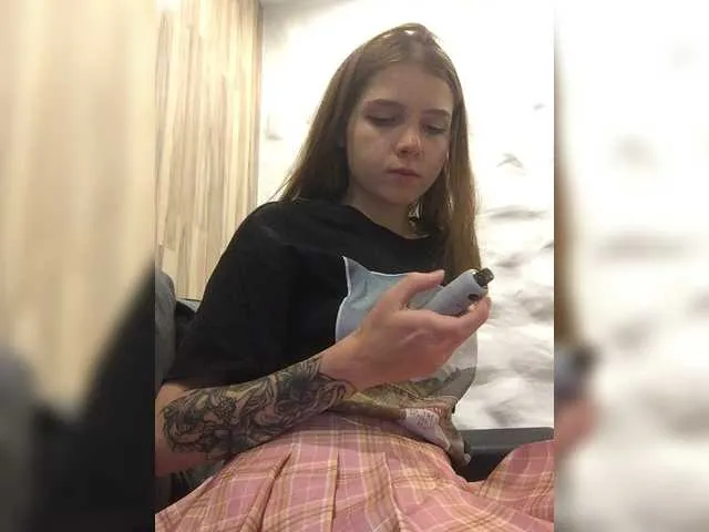 Live sex webcam photo for SandySheeks #269412134