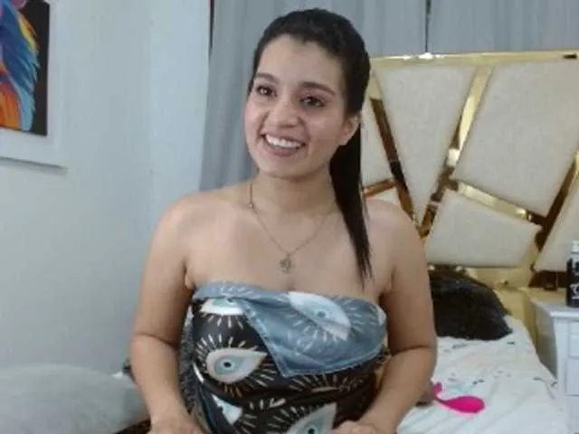 Live sex webcam photo for LadyQueen #269408067