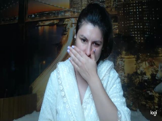 Live sex webcam photo for KiraSweetX_ #269410708