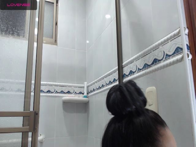 Live sex webcam photo for Crystal_sweet #269416815