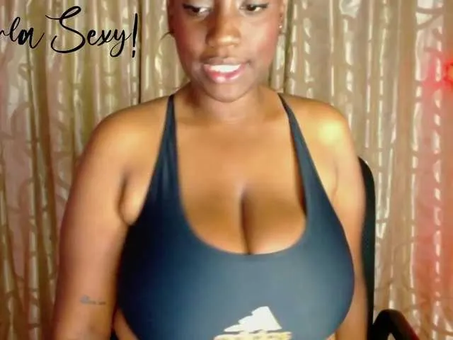 Live sex webcam photo for Perlaseexy07 #269417581