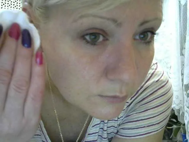 Live sex webcam photo for HelenLike #269417344