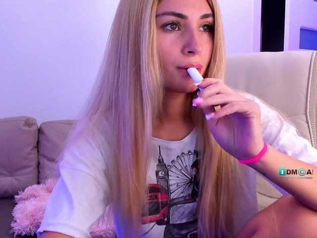 Live sex webcam photo for meow #269428491