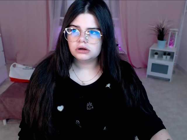 Live sex webcam photo for JoyOnee #269422127