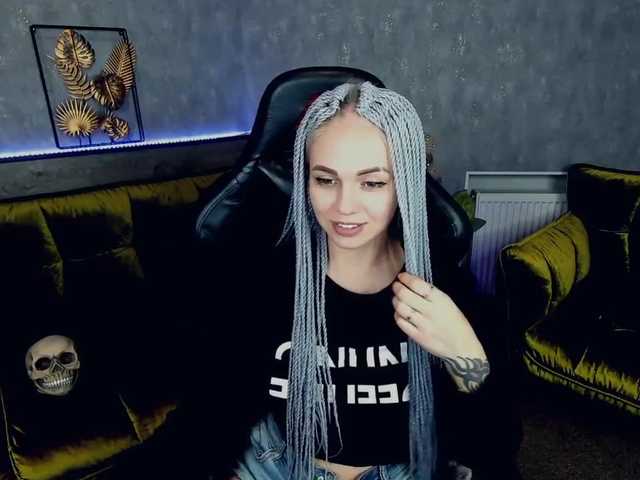 Live sex webcam photo for SkyEyesss #269425405