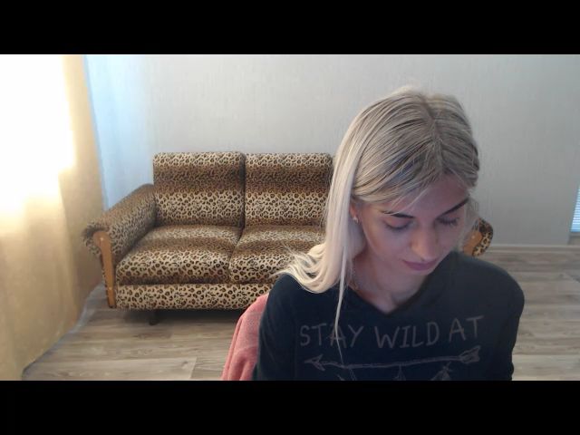 Live sex webcam photo for SexyBeatriice #269422523