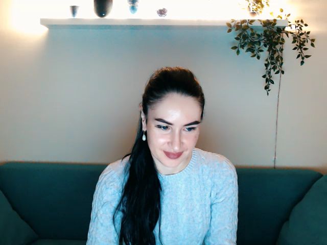 Live sex webcam photo for Lilly_Shine #269419088