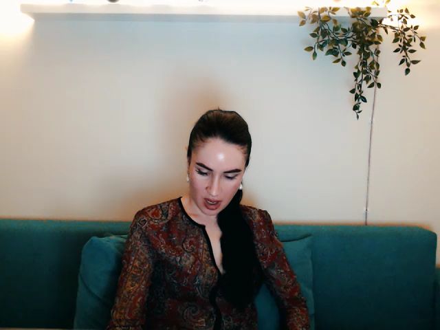 Live sex webcam photo for Lilly_Shine #269422903