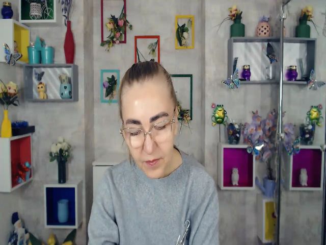 Live sex webcam photo for Greybunny #269423542