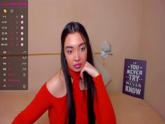 Live sex webcam photo for RoxyRoxe #269430297