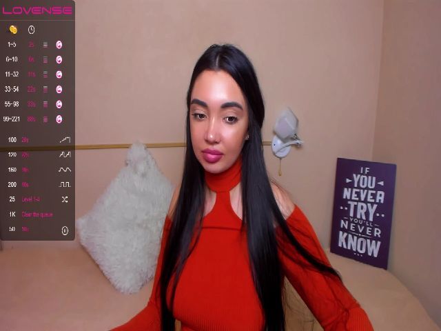 Live sex webcam photo for RoxyRoxe #269432461