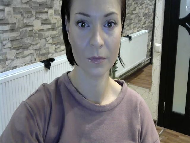 Live sex webcam photo for Velicious7 #269419062