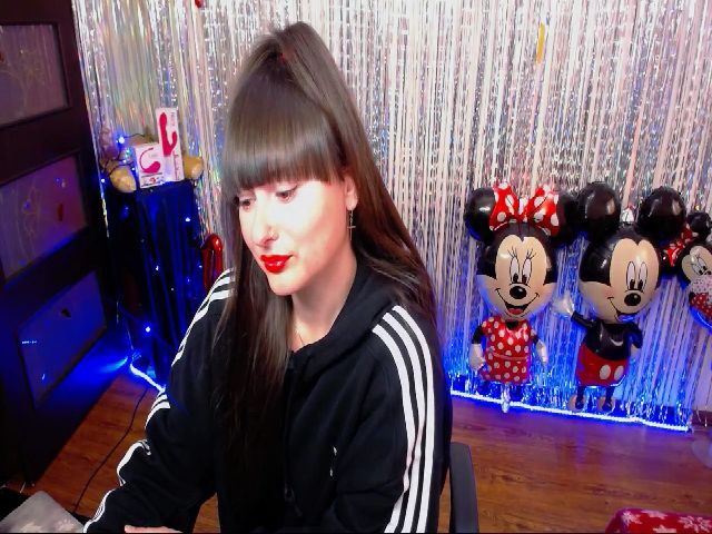 Live sex webcam photo for x_MissMia_x #269424285