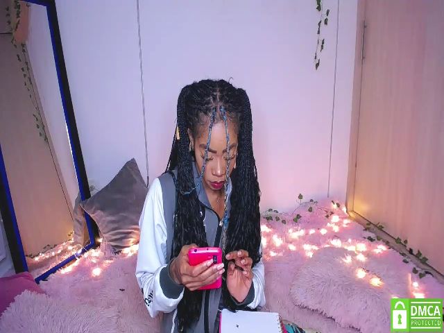 Live sex webcam photo for Aria_brown_ #269431472