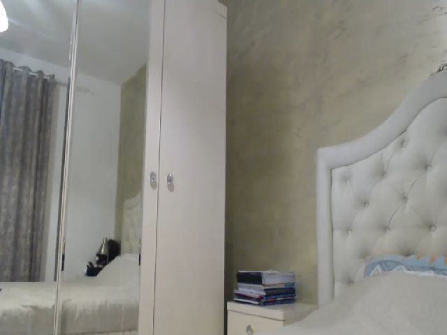 Live sex webcam photo for CutePaw_S #269430741