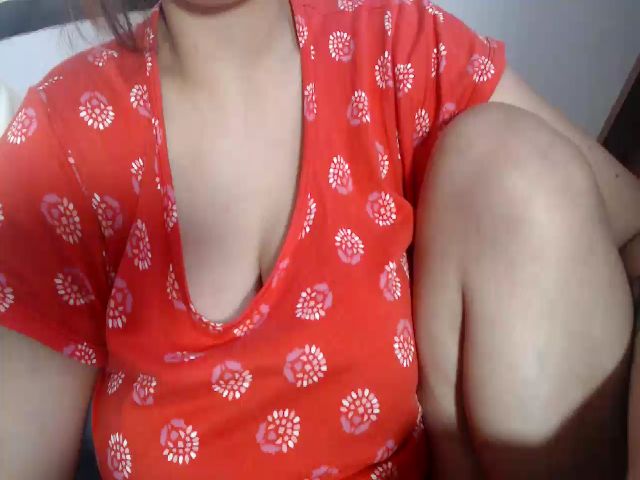 Live sex webcam photo for HotpukiLuver #269416849