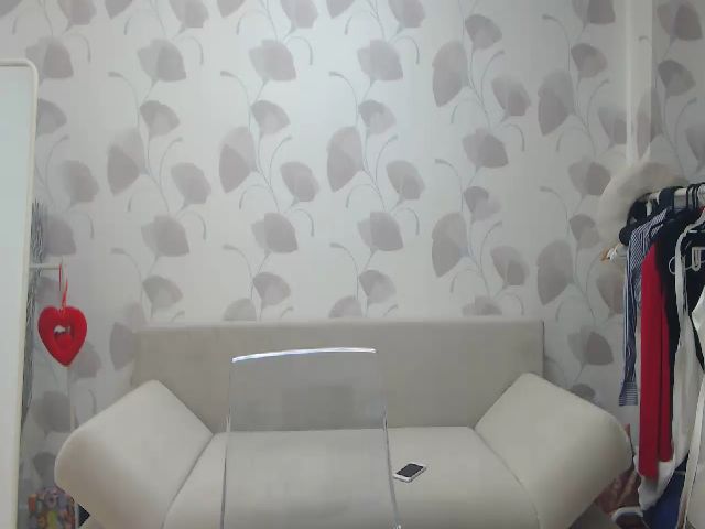 Live sex webcam photo for MiningBee #269431592