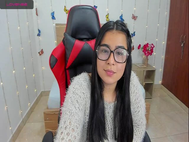 Live sex webcam photo for Violeth_96_ #269431170