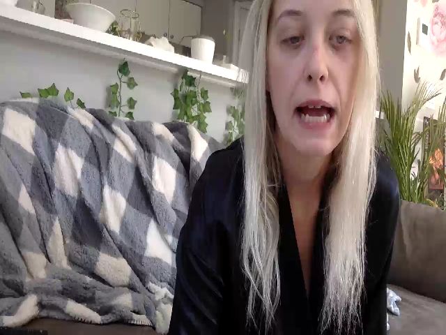 Live sex webcam photo for DaniiAngel #269427504
