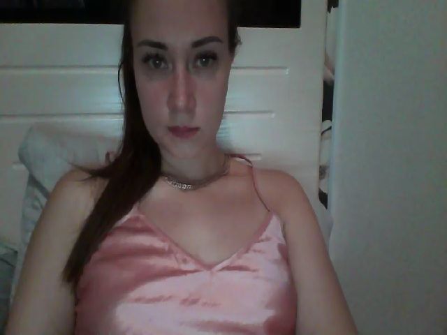 Live sex webcam photo for brunetteMia23 #269428668
