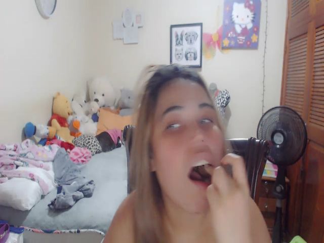 Live sex webcam photo for Meganhill_ #269418871