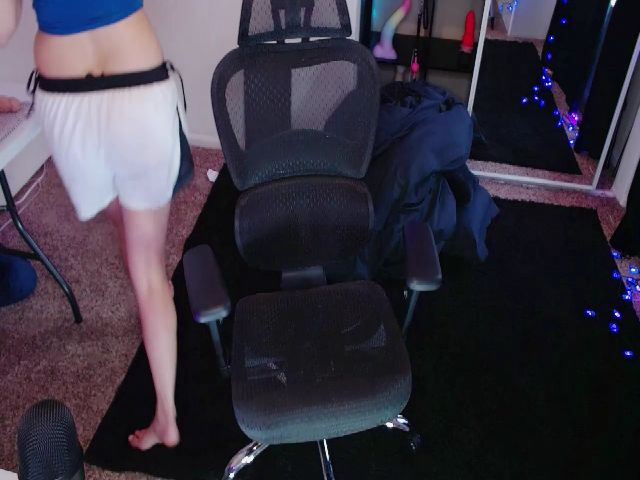 Live sex webcam photo for moonlitfox #269428009