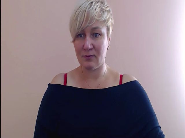 Live sex webcam photo for KailyMey #269425791