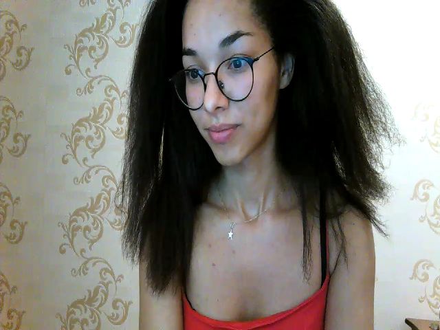 Live sex webcam photo for Carmel_Dee #269432692