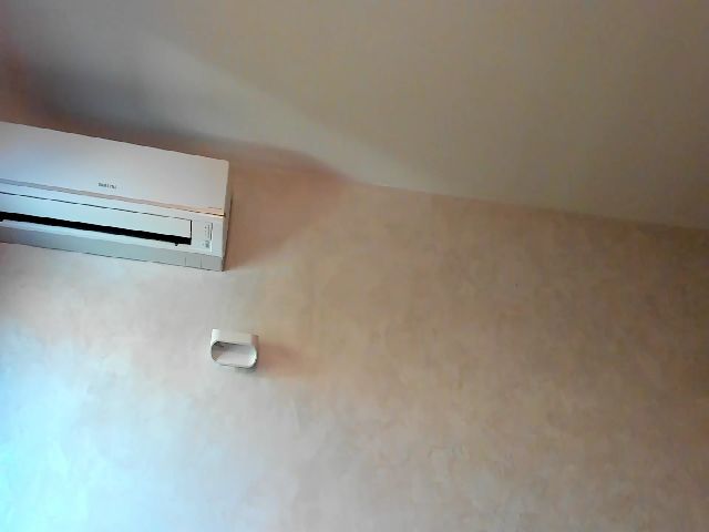 Live sex webcam photo for Kasey_Dee #269423375