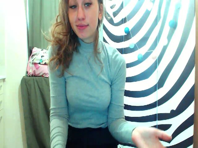 Live sex webcam photo for HeartGirl #269423316