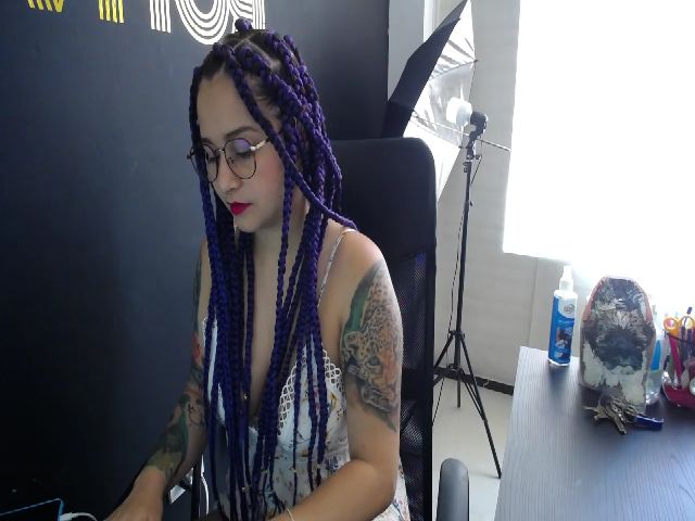 Live sex webcam photo for MissTiara_ #269426516