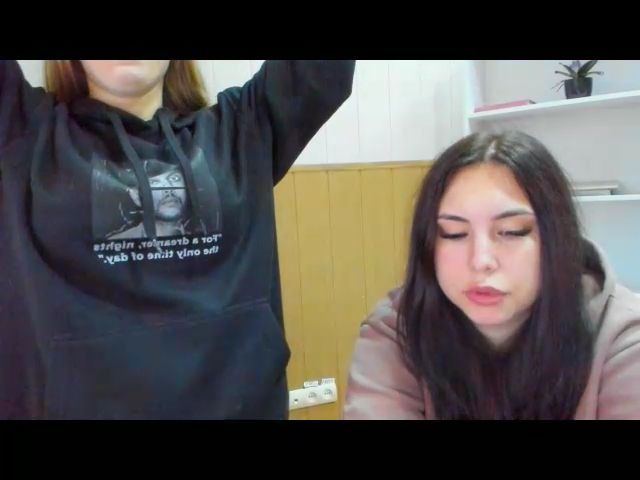 Live sex webcam photo for EmillyWillis #269421072